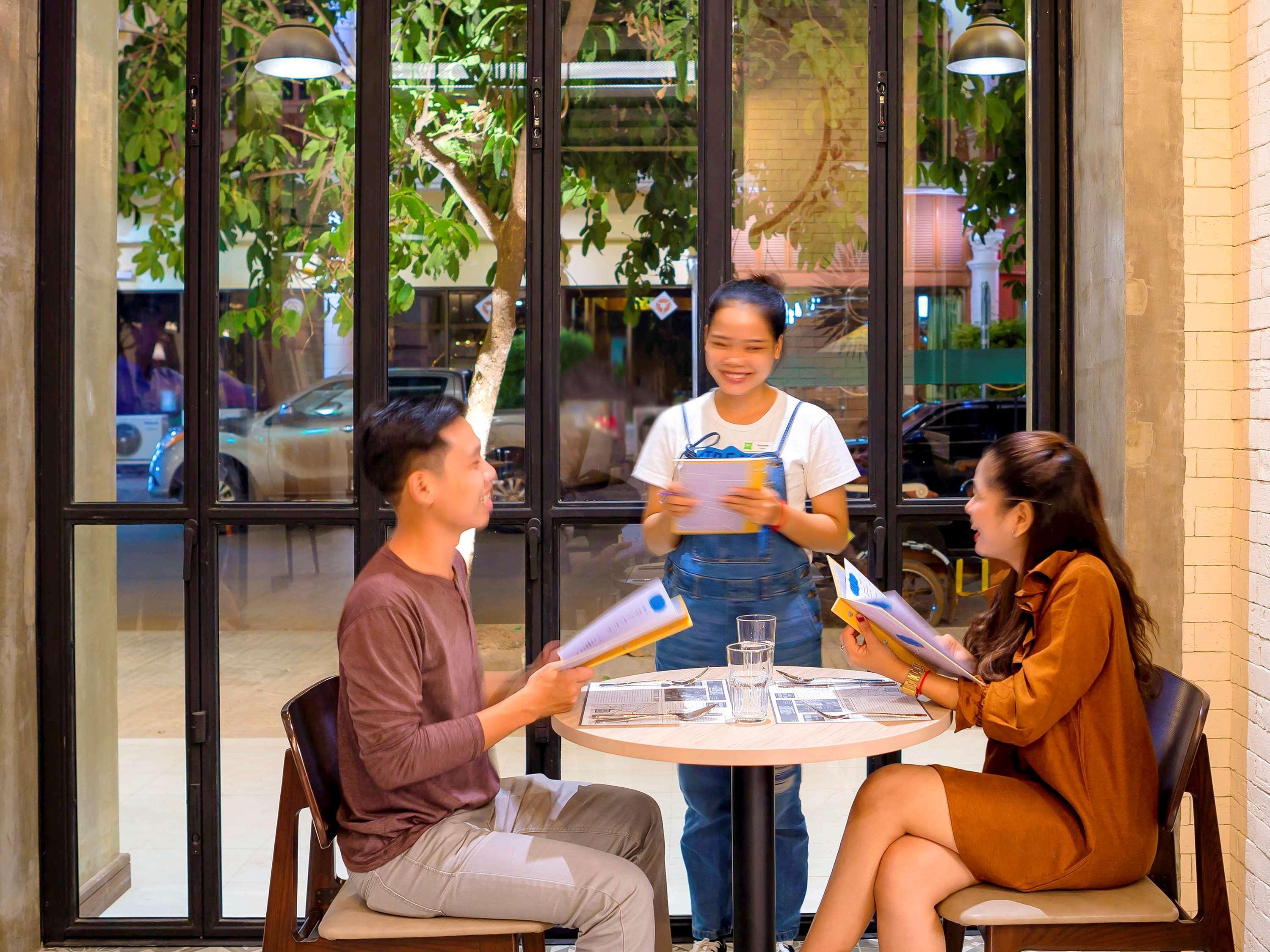 Ibis Styles Siem Reap Hotel Exterior foto